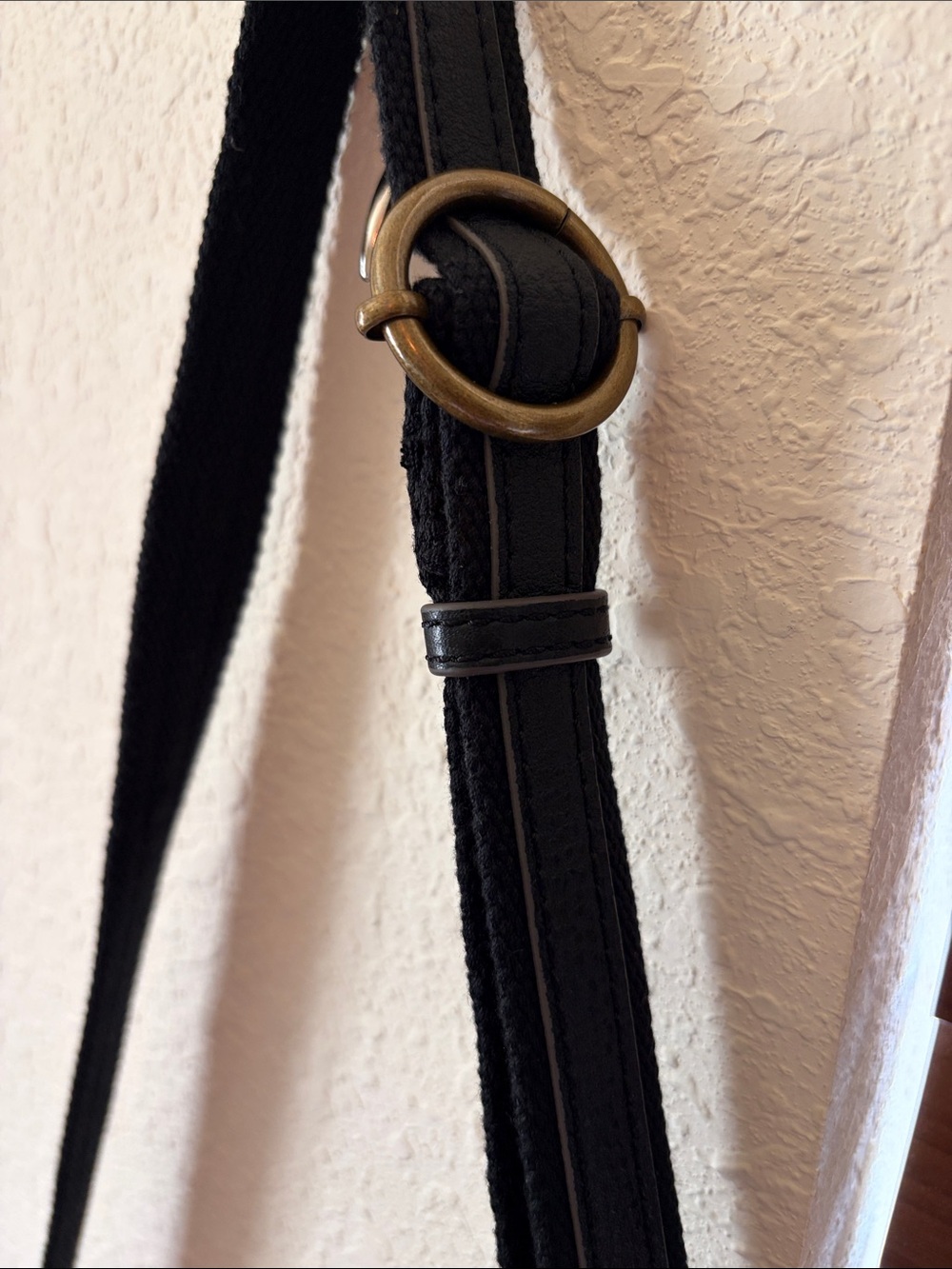 The Sak Alameda Black Pebbled Leather Crossbody Bag - Picture 6 of 15